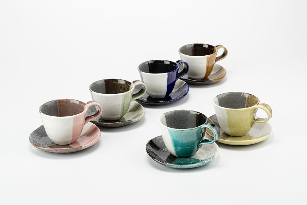 泉工芸のカップ&ソーサー、全6色